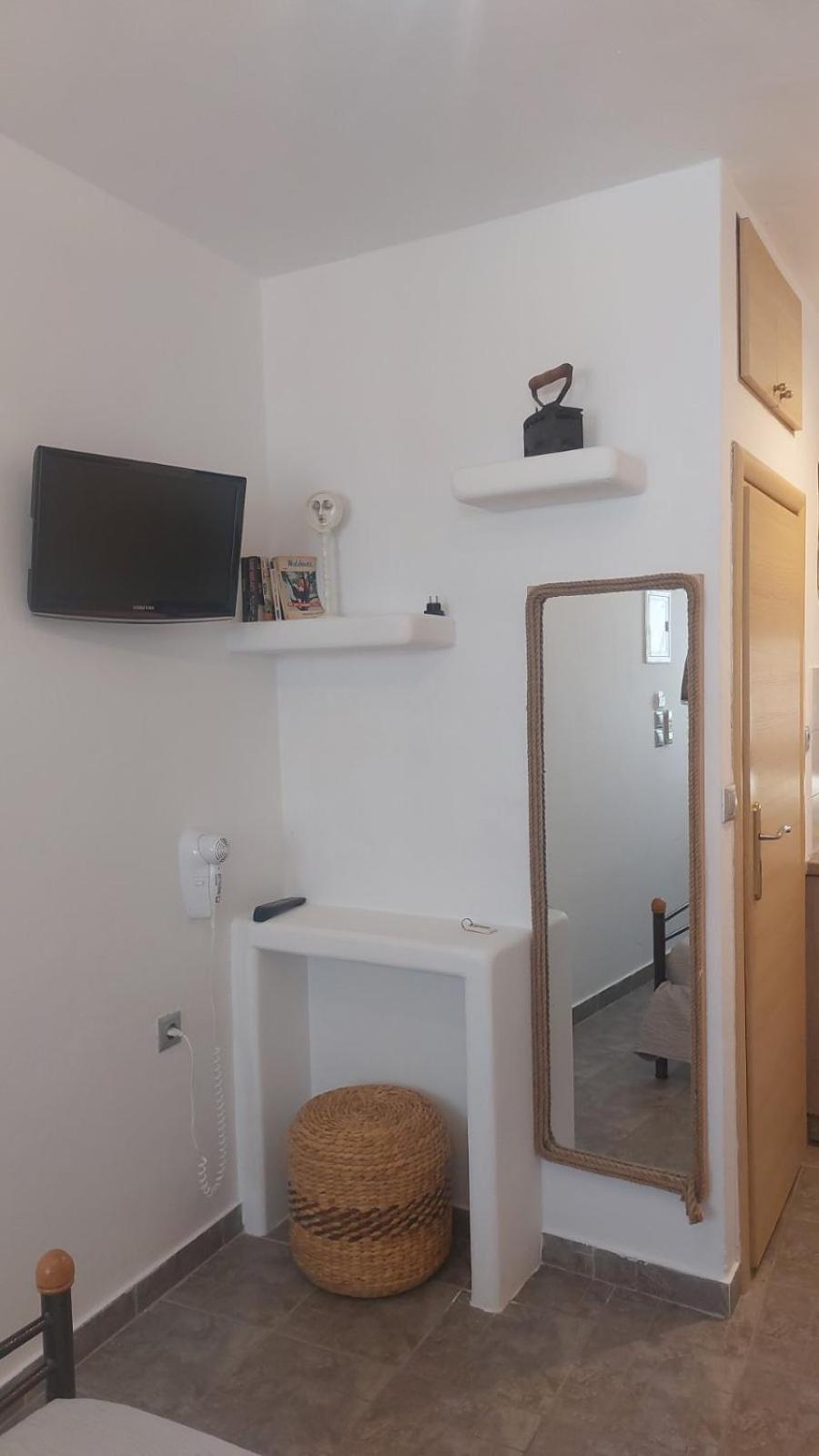 Margarita'S Rooms Folegandros Town Екстер'єр фото